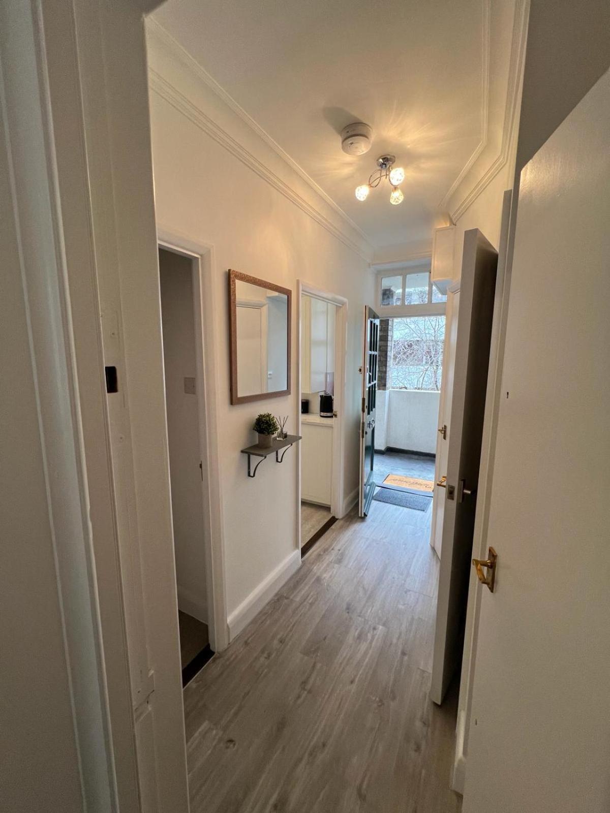 1 Bed Apartment - Centrally Located In The Heart Of Westminster London Bagian luar foto